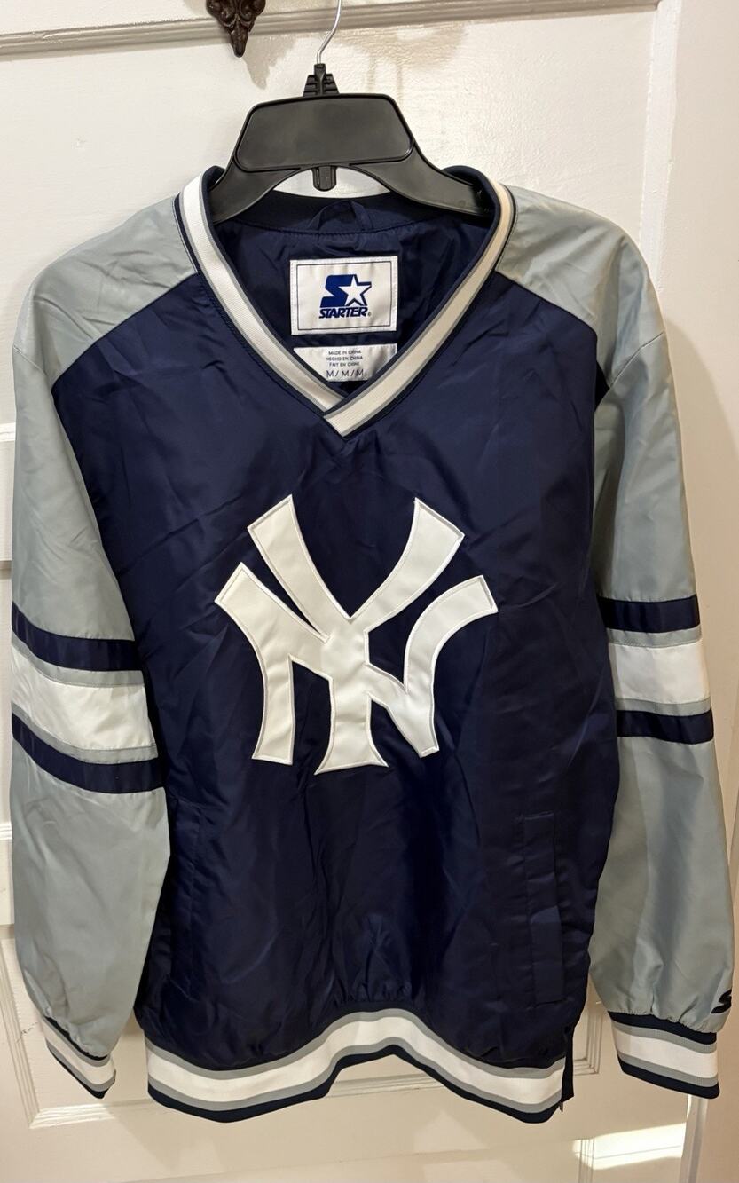 NWOT NY Yankees V-Neck Yardline Windbreaker Pullover Jacket Medium Sold Out